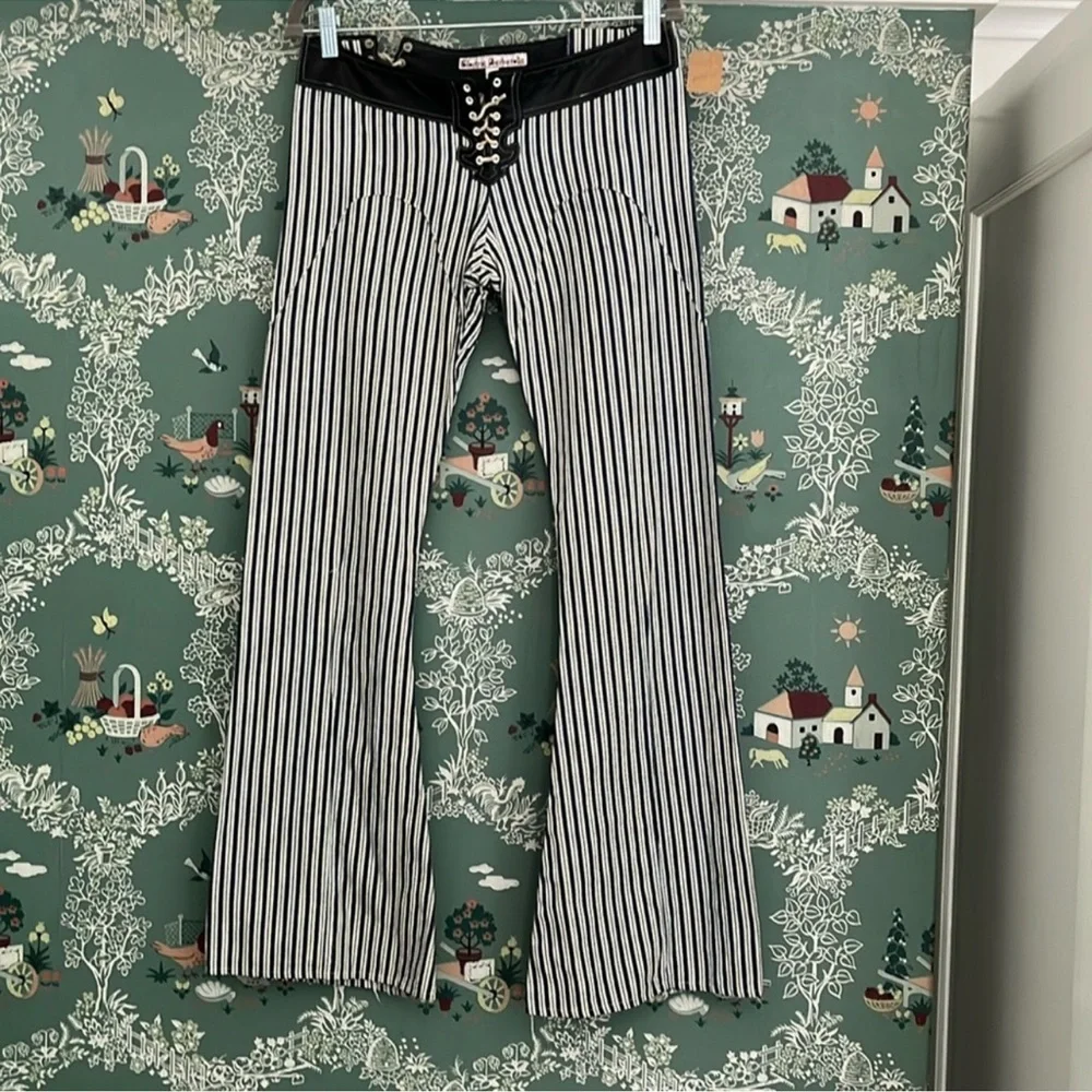 In search of Electric Barbarella Pants - Picture 3 of 4